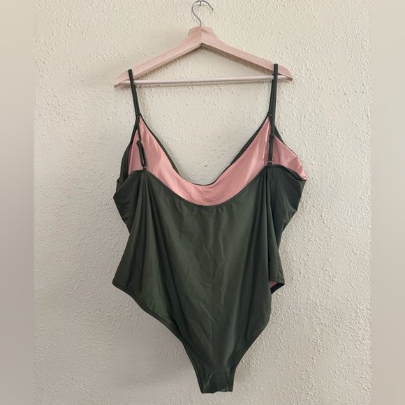 NEW | J. CREW | Scoop Neck One Piece Swimsuit - Green - Size 22 - Picture 3 of 4